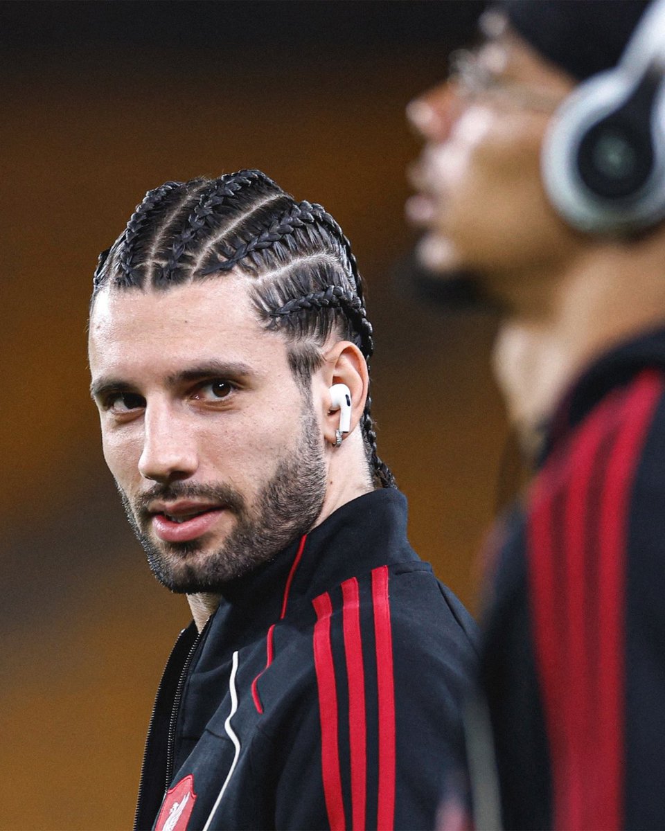 Swift Kicks ⚽️ tweet media