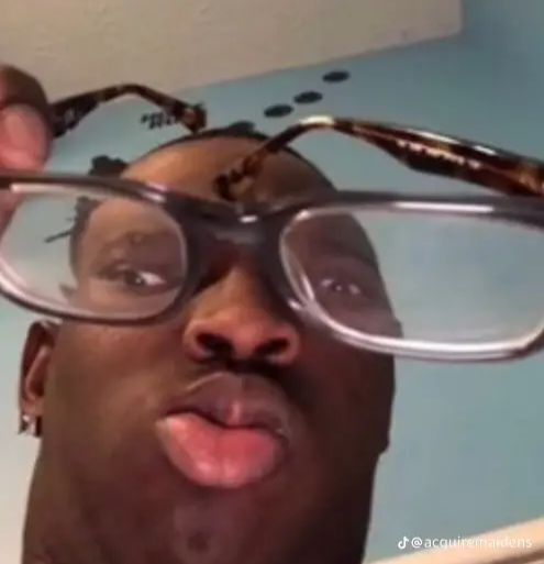 Ghostves tweet media