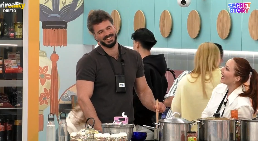 nao mas a vibe de irmaos que passam a eva e o joao, sao mesmo fofitos #sstvi