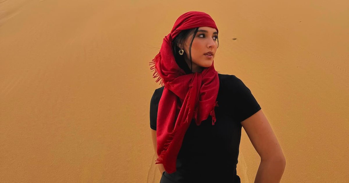 bongminesent's tweet image. Bella Rios &amp;amp; mulsh Film “Hold On” at the Great Pyramids of Giza — A Bold Pop-Electronic Statement from the Sahara 🌍✨ bongminesentertainment.com/bella-rios-mul… covered by @bongminesent | @BellaRiosmusic | #Electronic