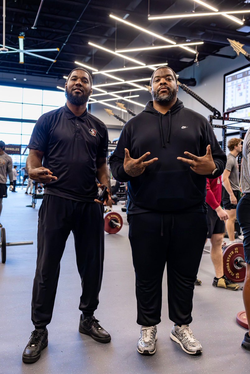 Frederrick Ford 2027 6’5 LB/DB/WR/BALLER tweet media