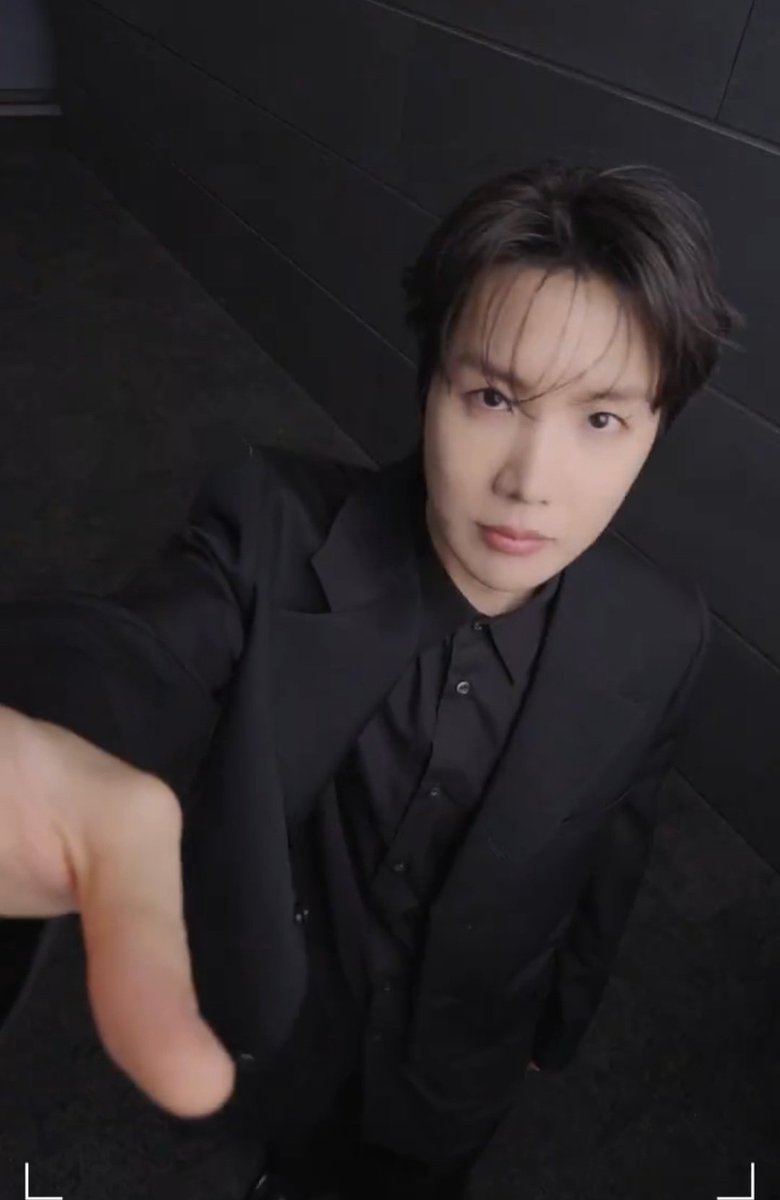 Filmaron el tráiler de Netflix en el cumpleaños de Hobi, FUE EL MISMO DIA 😭😭😭😭💜