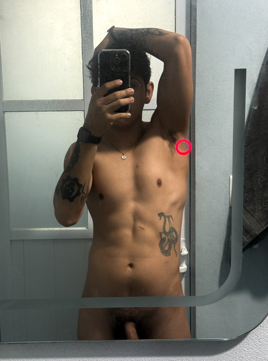 ¿un bañito?🔥😛

onlyfans.com/alanruiz2.1