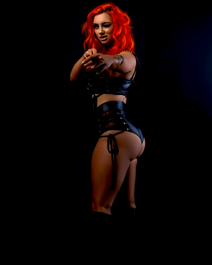 𝐈 𝐖𝐀𝐍𝐓 𝐓𝐇𝐄 𝐋𝐈𝐅𝐄 𝐎𝐅 𝐓𝐇𝐄 𝑹𝑰𝑪𝑯 𝐀𝐍𝐃 𝑭𝑨𝑴𝑶𝑼𝑺

𝑳𝑰𝑮𝑯𝑻𝑺 𝑶𝑵

𝑺𝑼𝑷𝑬𝑹𝑺𝑻𝑨𝑹

𝐅𝐄𝐄𝐋 𝐌𝐄 𝐆𝐄𝐓𝐓𝐈𝐍𝐆 𝑫𝑨𝑵𝑮𝑬𝑹𝑶𝑼𝑺