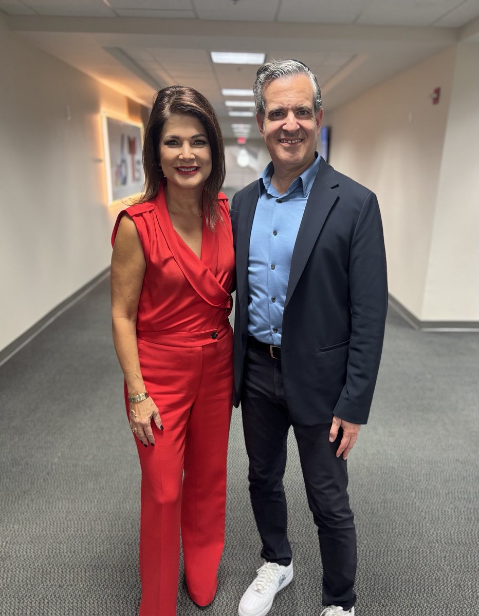 JackieNBC6's tweet photo. Miami Beach Mayor Steven Meiner joins me Sunday at 9:30 on @nbc6 Impact. ⁦@StevenMeiner⁩ ⁦@MiamiBeachNews⁩ https://t.co/6jHAKiBQHe