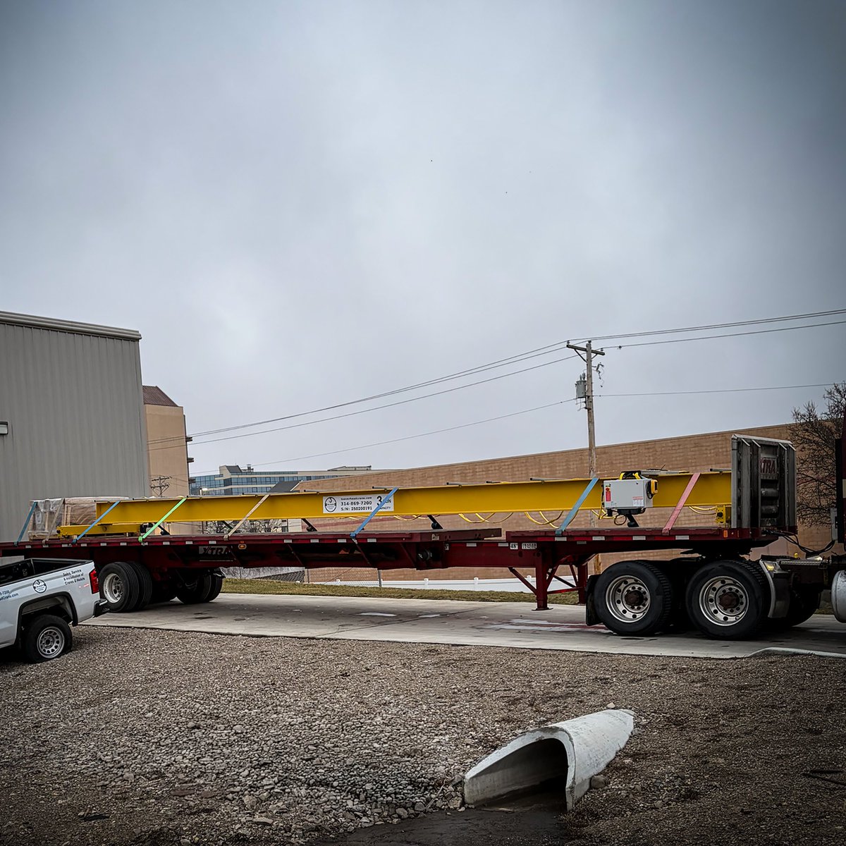 TSOCSales's tweet photo. More shipments from TSOC means more growth for American manufacturing! Our fabrication team has been busy as we just wrapped up a few projects. 
- A custom 3-ton  bridge crane w/ a 45-ft span. 
- A pair of heavy-duty 20-ton double girder bridge cranes. https://t.co/z8G5rq4rPw