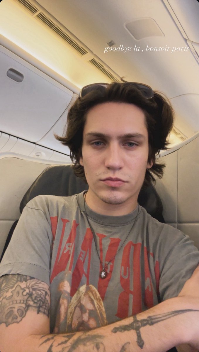 📲| Chase via Stories