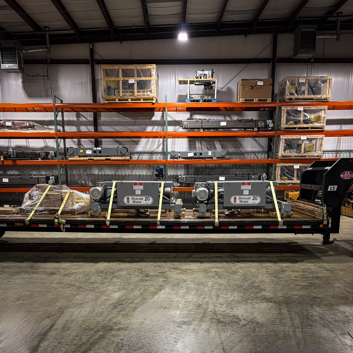 TSOCSales's tweet photo. #bridgecrane #overheadcrane #cranemanufacturer #cranefabricator #customengineering #crane #craneandhoist #materialhandling #materialhandlingequipment #manufacturing #americanmanufacturing #shipping #shippingindustry https://t.co/WpL2qyypRc