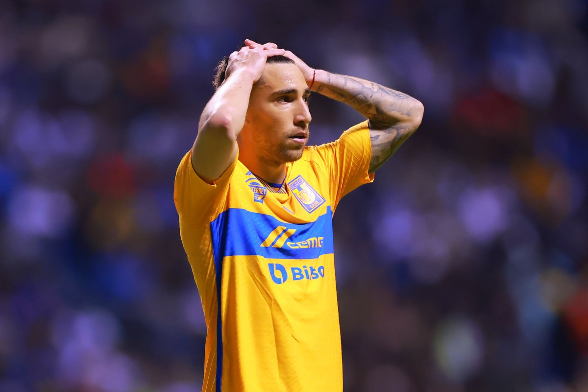 Fernando Gorriaran primera baja para el clásico regio. El uruguayo presenta un desgarro en el muslo posterior derecho.