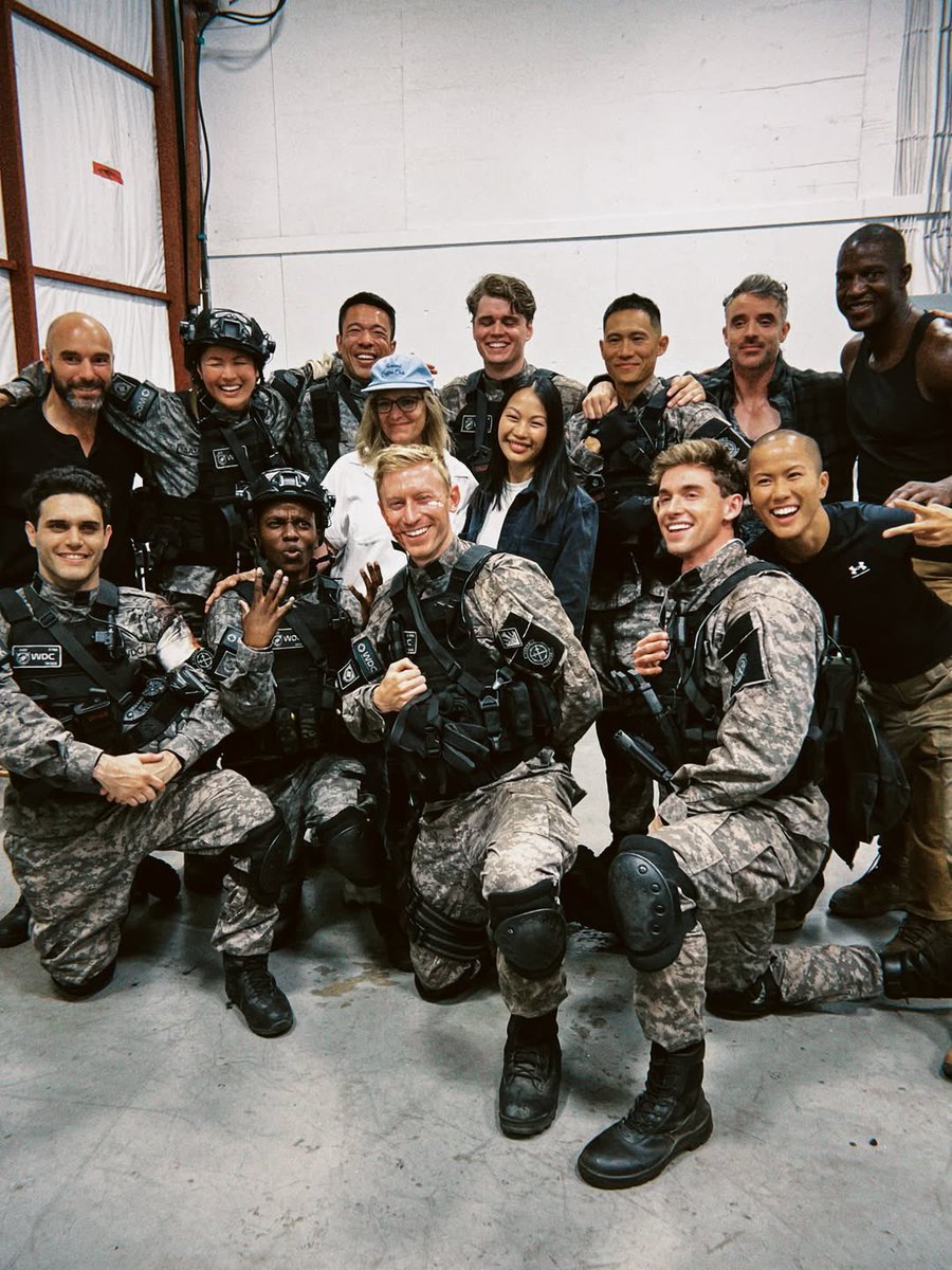 teamshahghasemi's tweet photo. 📷🎥 2025
Behind the scenes of #AriaShahghasemi as Sergeant Tucker from tv show #InvasionS3 https://t.co/S75DPLN8KW