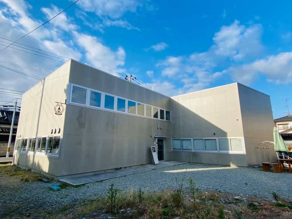 SadayukiMori's tweet photo. 【浜通り小高で起業。出版社つくりました】
震災15年。いや、これから15年のために。
福島で起業します。

なぜ本か。福島には、言葉になってない価値があり、内から伝えたい。福島で作り、福島から届ける。

社名は「福土舎」。
一冊目は4月予約開始。始めます。
#出版 #福土舎 #クラフトプレス #小高 https://t.co/AkW38z6F2P