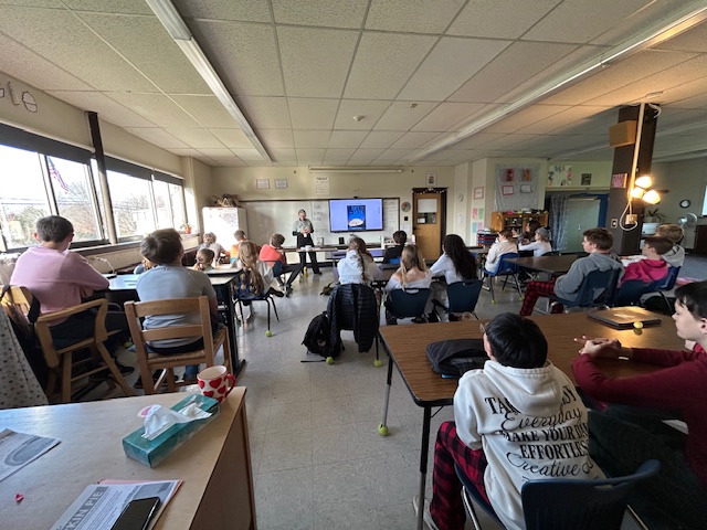 meemtip's tweet photo. Loved my first school visit in South Hero, Vermont with The Folsom School's 7th and 8th graders. They gave me a great welcome, we talked about Kat's Greek Summer, Greek mythology, memories, and writing. We also did a writing workshop! Truly a highlight of my author year:) https://t.co/Io3qNY2KTT