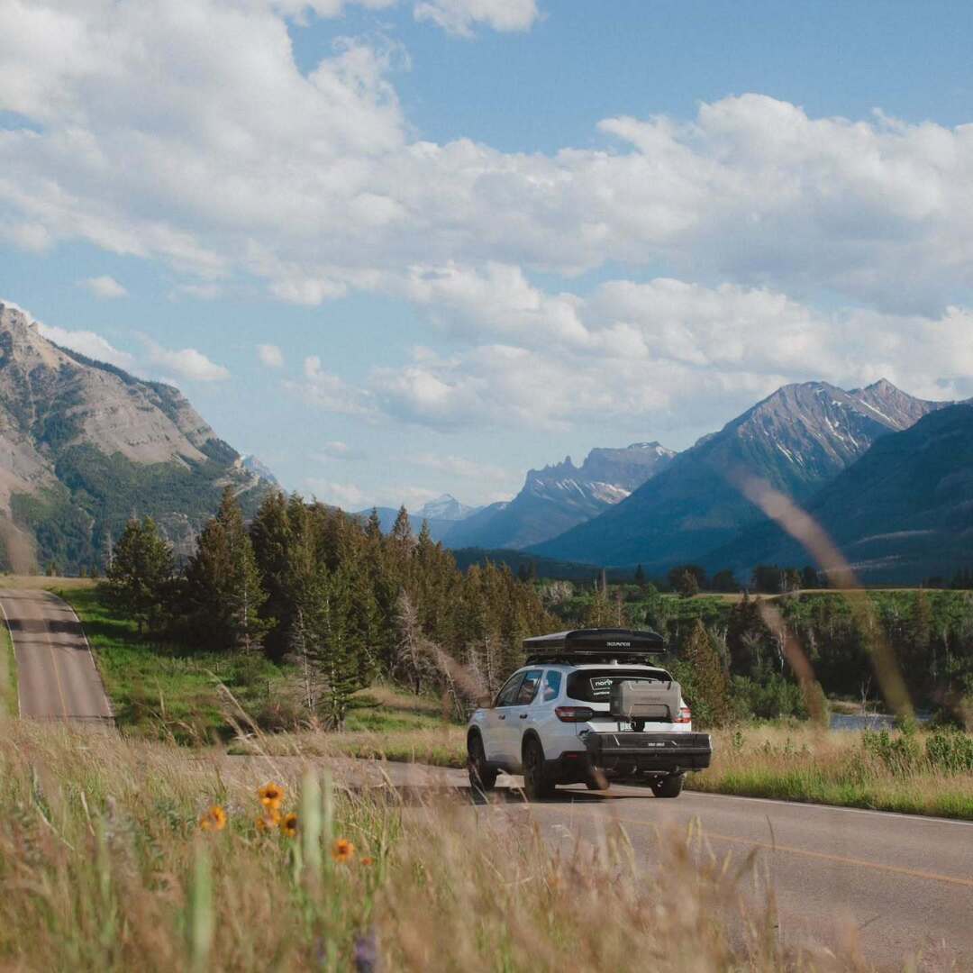NorthCampervans's tweet image. A little bit of Waterton, glamping with the SUV Camper and a good adventure buddy can make for a pretty sweet adventure🥰🥰 
Thanks to @livh.photos for the sweet pics😍🙌
.
.
.
#glamping #rooftoptent #suvcamper #watertonlakesnationalpark #campingroadtrip instagr.am/p/DVcL9QUElTT/