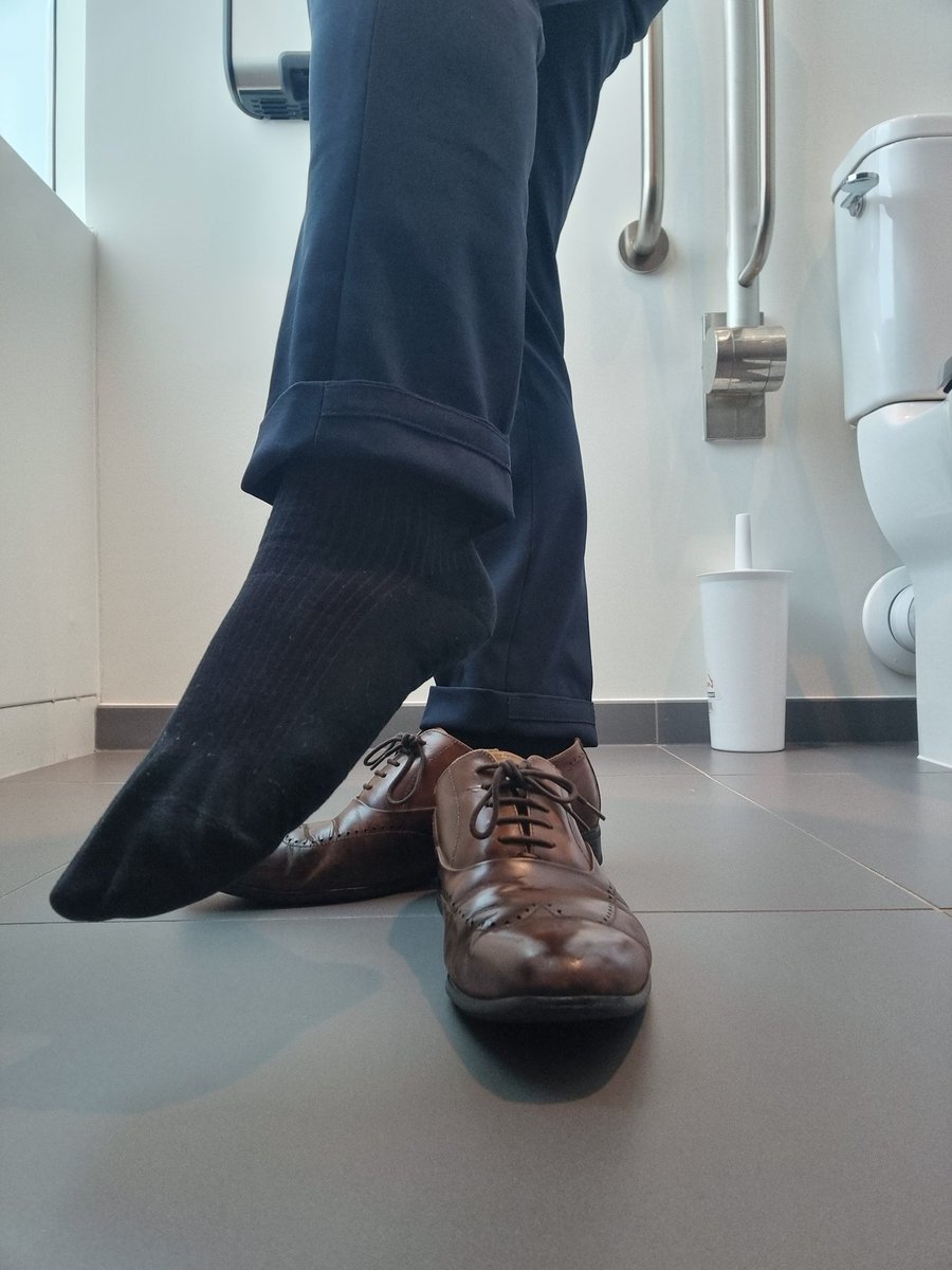 Suitsocks08 tweet media