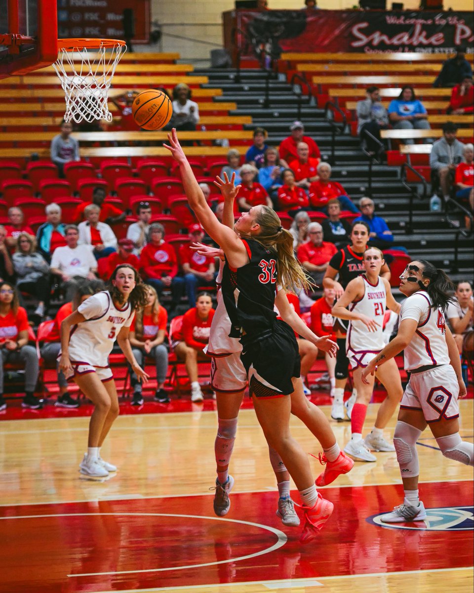 UTampaWBB's tweet photo. First half recap.

Tampa 28 - 18 Florida Southern

#TampaWBB🏀 #StandAsOne🛡️ https://t.co/ZopFAWuyaS