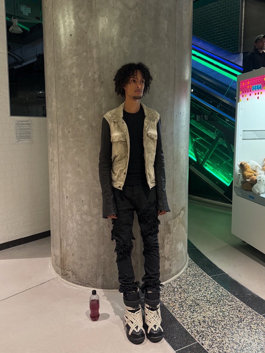 stopthis tweet media