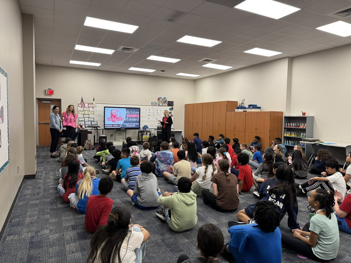 Lynn Blakeslee tweet media