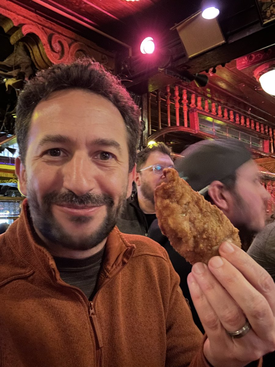 davidlovesmaps's tweet photo. Enjoying a quick visit to Colorado. I didn’t know the Rocky Mountains even had oysters. 😋 https://t.co/vUmx3rRQBV
