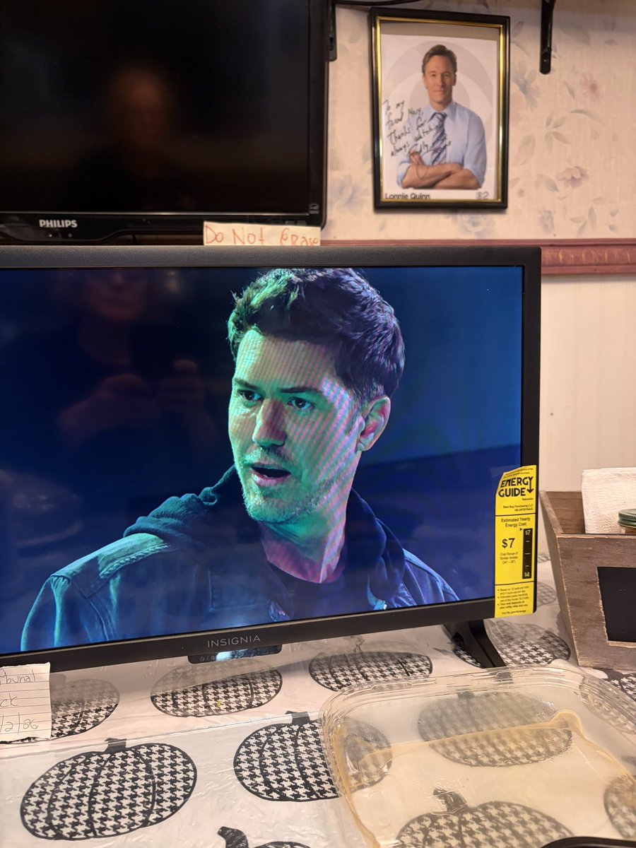 Funny watching #PeterAugest <a href="/wesramsey/">.</a> from #gh #GeneralHospital on #days #dool #daysofourlives as #Owen he always plays the bad guy