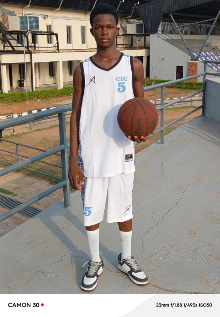 AlumniCic's tweet photo. The Nnaji Foundation Basketball Coaching Clinic is a great opportunity from Zeke Nnaji (of Denver Nuggets Basketball Team. An NBA team in Colorado, USA).

We want to give a shout out to:-
1. Our Almighty God for everything he’s been doing for Semper Nation! https://t.co/Dah3dFQXn5