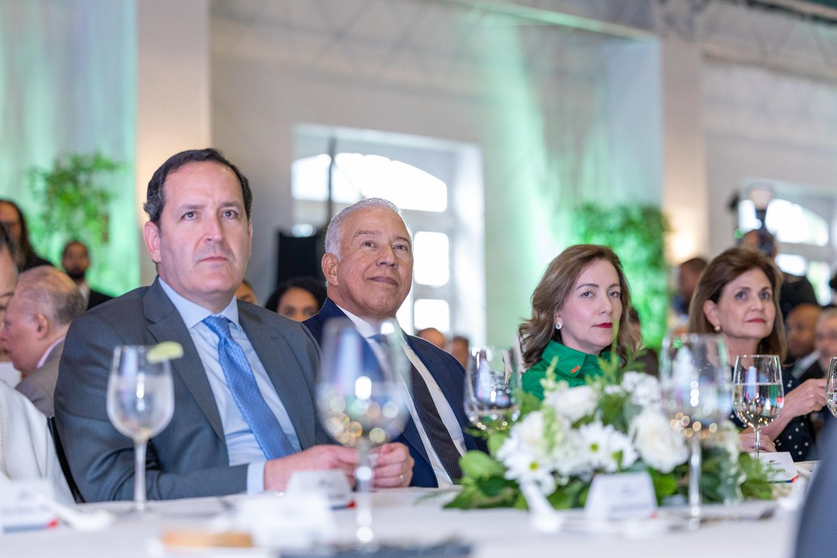 Administrativo RD tweet media