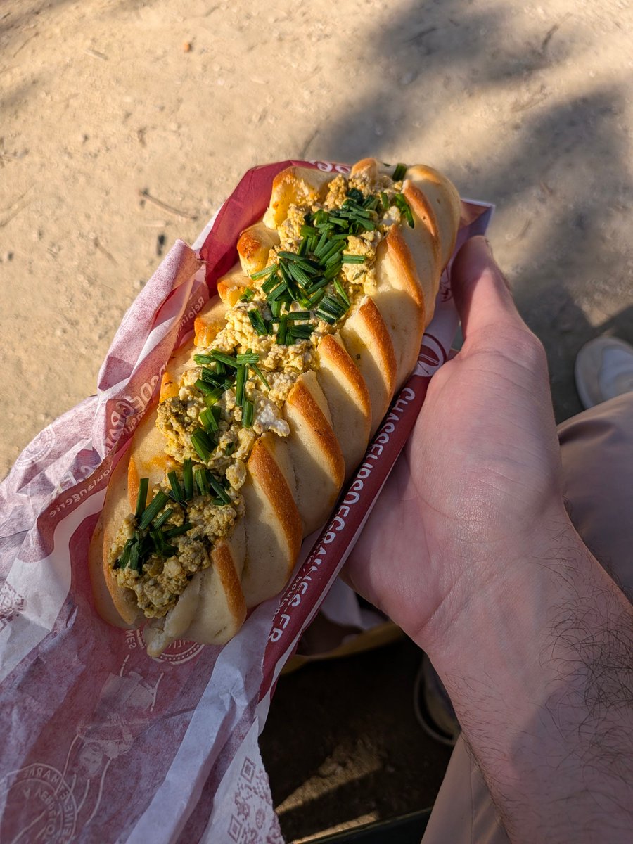 Regelegorila tweet media