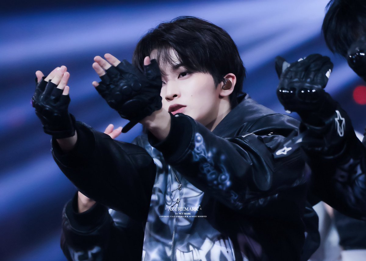 AZUREMARK tweet media