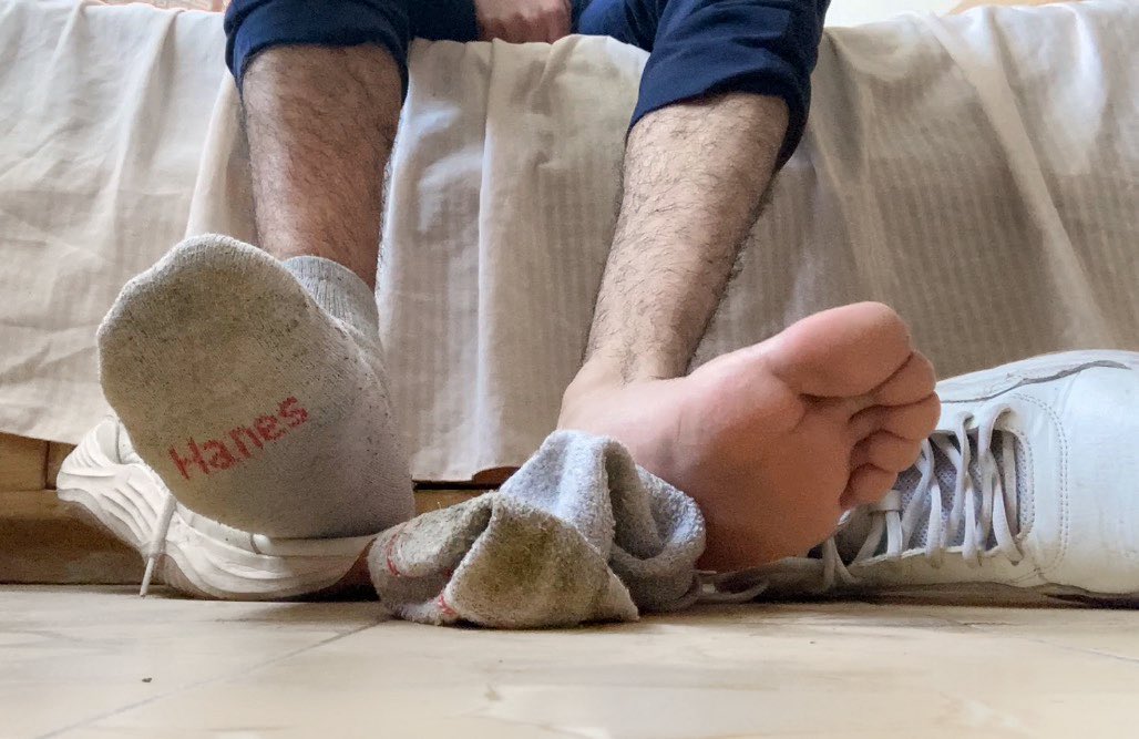 yourbbnaughty's tweet photo. I’ve been wearing these socks 4 weeks straight; the scent is exquisite, and I have to say my feet are so soft thanks to all the sweat that built up. It was like a sauna or something, I don’t know, but now they feel incredibly soft… and deliciously stinky😋#gayfeet #fetish #socks https://t.co/9772S3voZ7