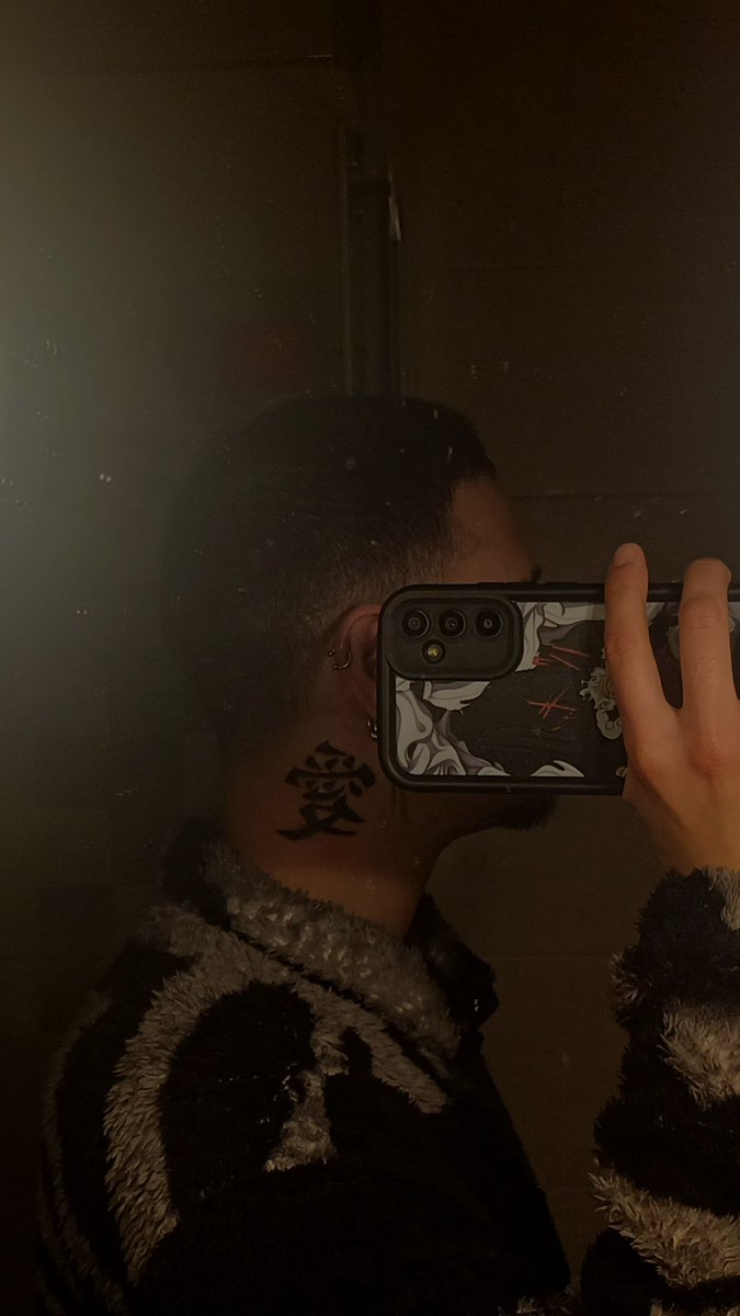 sh1nxnzz's tweet photo. Primeira tatuagem✅️ https://t.co/PxzNjqA2cT