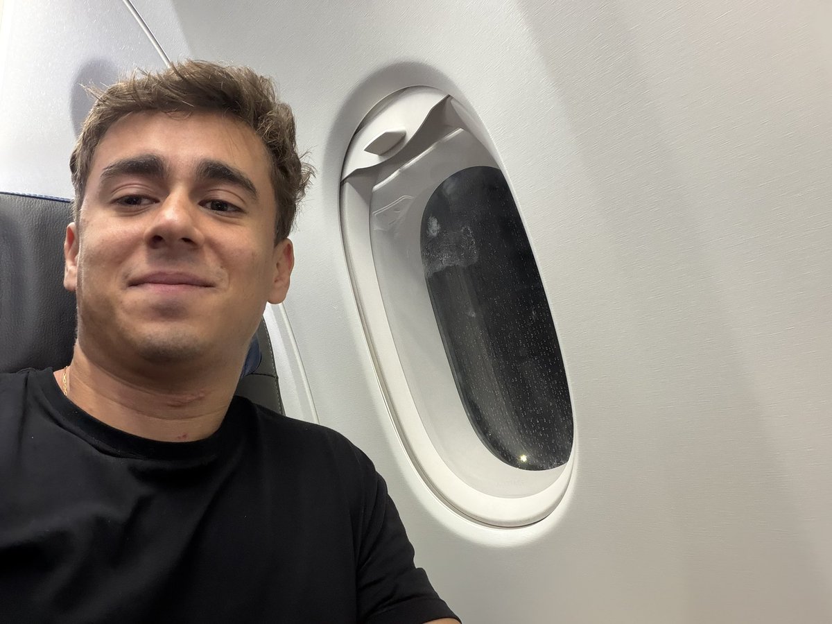 Tomara que o dono da Latam não cometa nenhum crime daqui 4 anos kkkkk 👍🏻