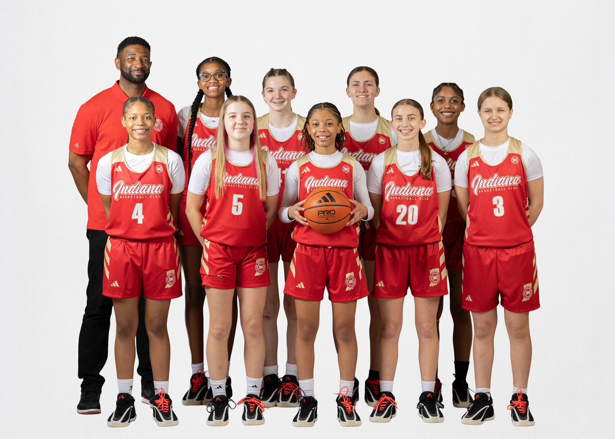 MalyiahEvans00's tweet image. When I’m not playing the game, I’m coaching it @IBCWBB13uJr3SSB 💪🏼🏀

#assistant #nextgeneration #lilsis #itsintheblood #ballislife

@Evansmt23 @vmevans1013 @MakennaEvans23