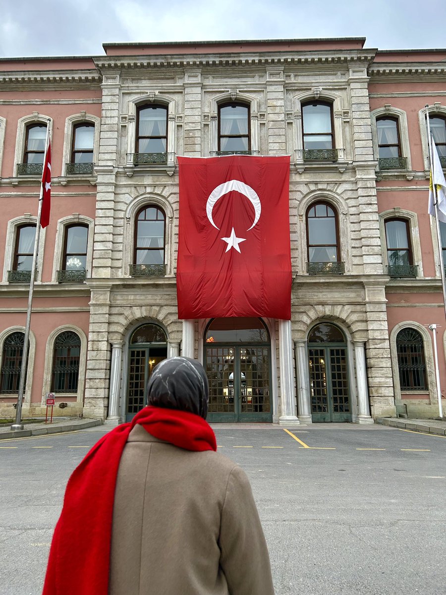 devrilemem's tweet photo. lisans hayatımın son iftarına teşrif etmek beni kahru perişan etti
çok özleyeceğiz çok 
#iüdeiftar https://t.co/cz2fotG3X1