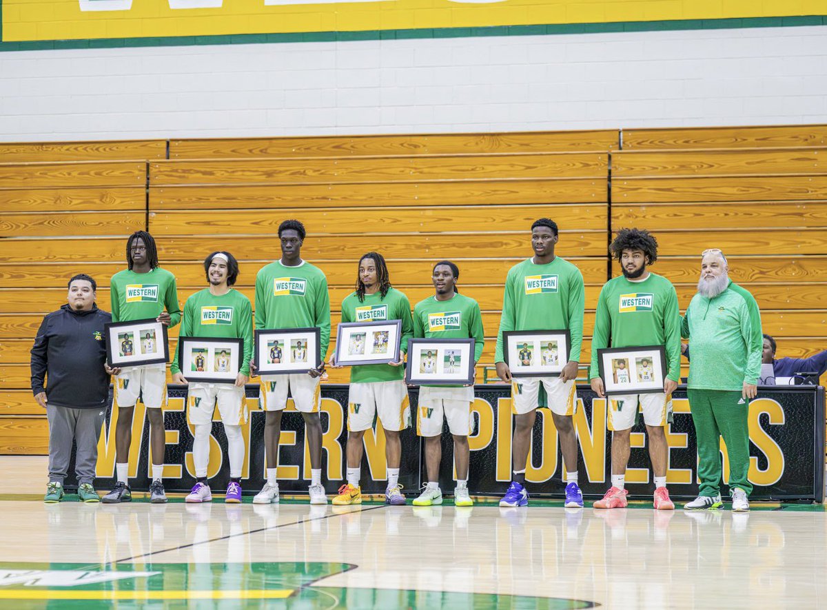 Coach Ro tweet media