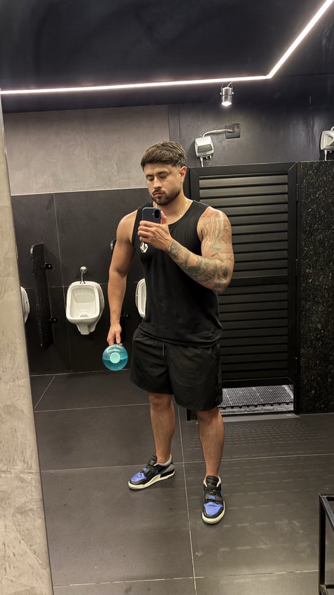 Findom GG7 tweet media