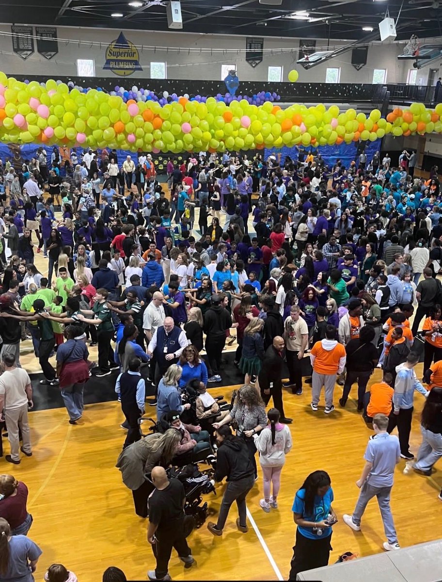 ElizabethL2009's tweet photo. I had so much fun at The Dance today! I’m so grateful to have been able to be apart of this for two years now! I love seeing how loved we make these kids feel! https://t.co/JwO1qcCOhM