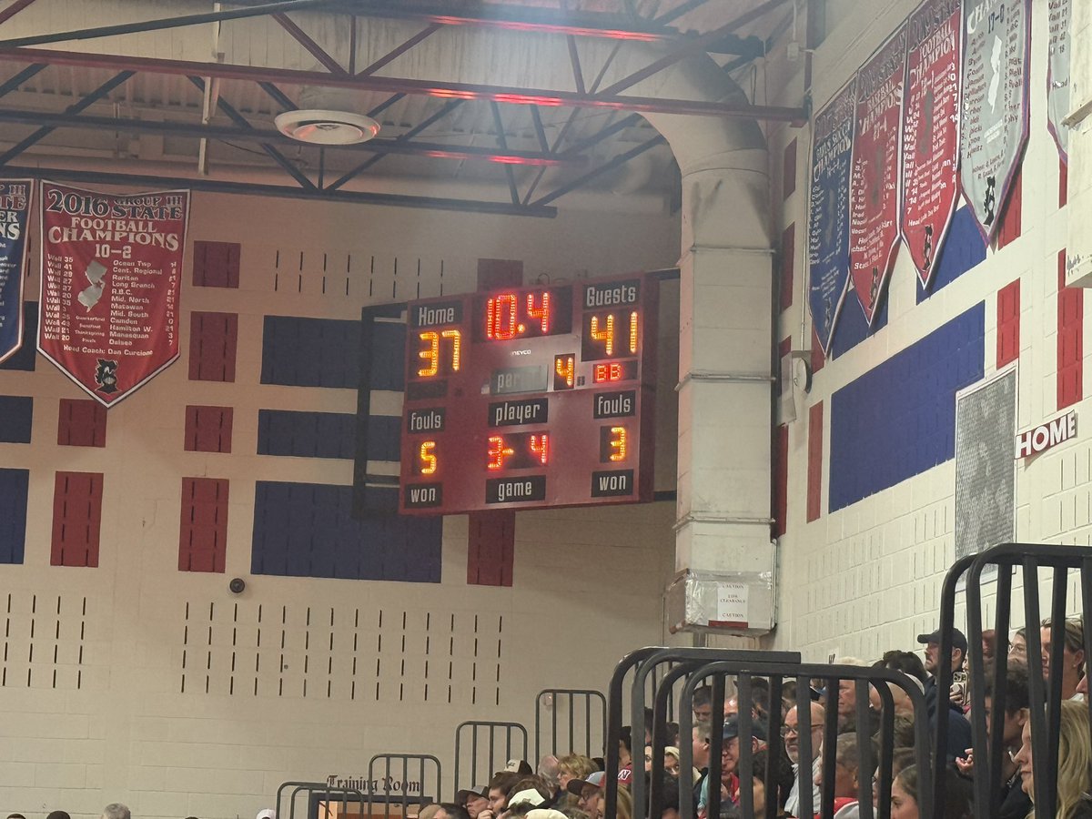1 FT remains 
Squan at the line