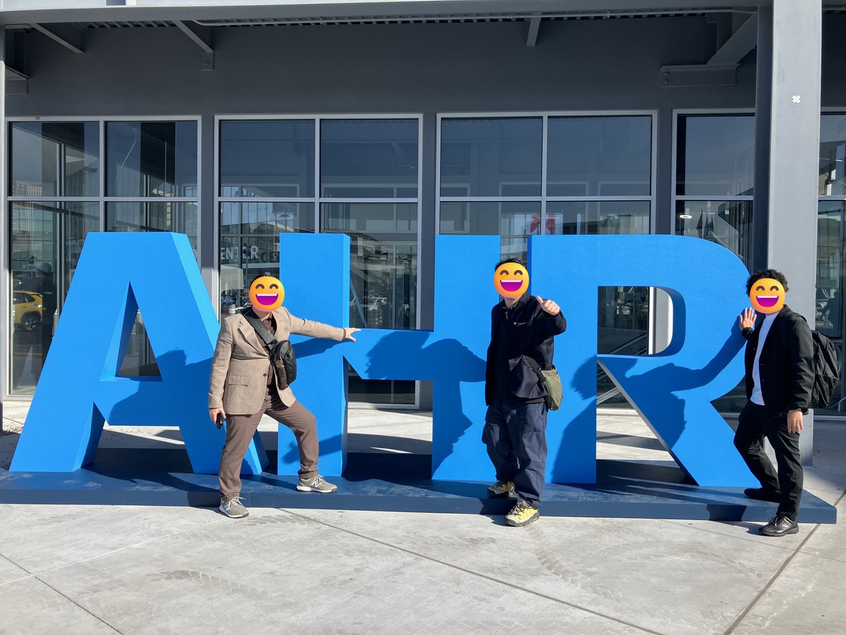 Akamon_Willex's tweet photo. 🌎AHR Expo2026現地視察🌎
社長引率のもと、ラスベガスで開催された世界最大級のHVACR（暖房・換気・空調・冷凍）展示会AHR Expoを視察してきました！最新技術に触れ大きな刺激を受けると共にインプットも完了！この学びを日々の仕事に生かしていきます🔥AHR Expo2026 👉https://t.co/84S85lGS4X https://t.co/hG8TdSngrP
