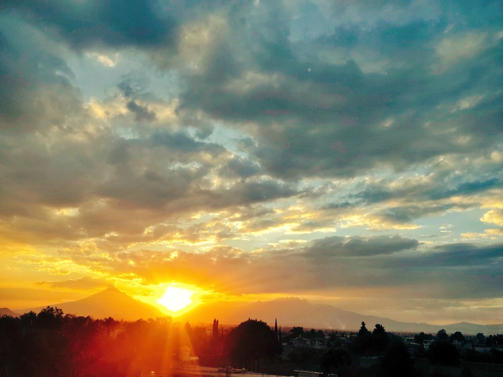 9398d1's tweet photo. 🌄 https://t.co/mc1QjcMUpu