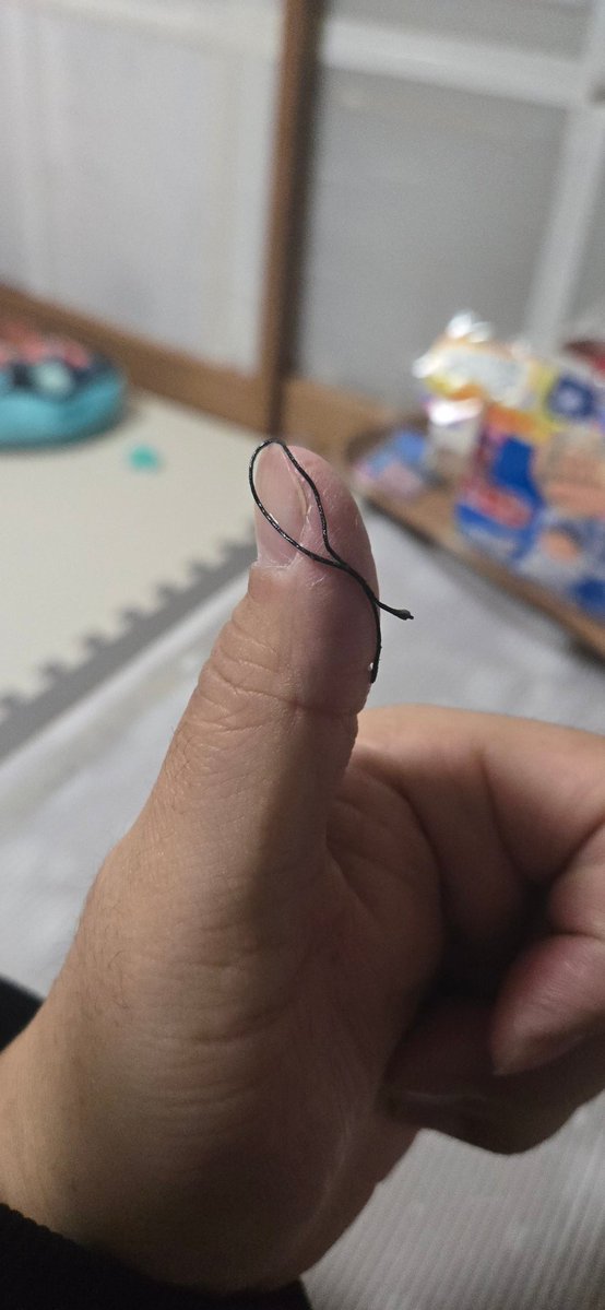 歯茎ぬってたとこ、
朝飯食ってたら、糸とれちゃったんだけど‼️

金曜日抜糸だったが、大丈夫かしら？