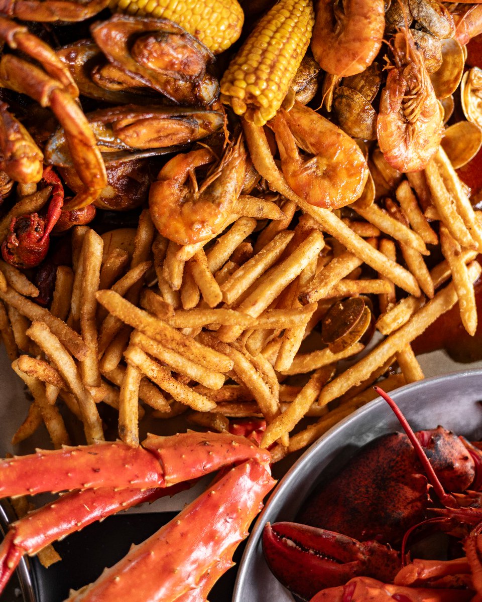 Make it a full-on seafood week at The Captain’s Boil 🦐🔥 Crack, peel, dip, repeat — your feast is calling.