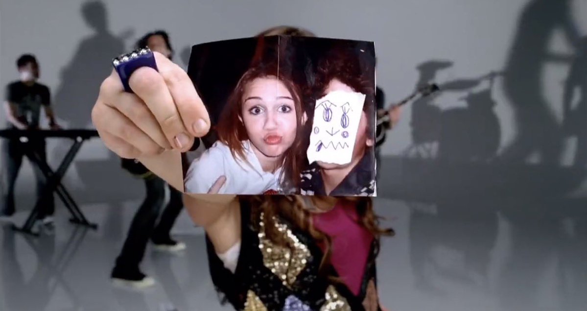 the kids these days don’t do breakups like this anymore 😔