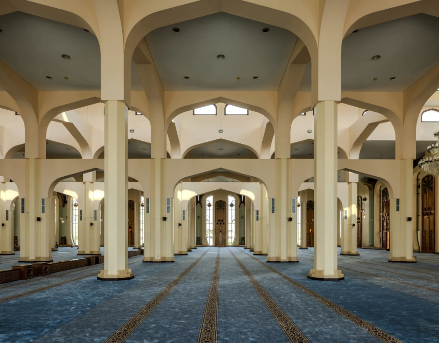 Naif_Alghamdi_'s tweet photo. جامع جامعة الملك سعود

المالك: جامعة الملك سعود
المصمم: باسل البياتي
المقاول: شراكة بويج بلونت (Bouygues Blount Joint Venture)
الافتتاح: 1985م

يقع وسط المدينة الجامعية واستُخدمت النخلة عنصراً رمزياً واضحاً على الشكل الخارجي للجامع...

مزيدًا من المعلومات، الصور، الرسومات، وأكثر هنا:  
https://t.co/5b6cK3oHgS

مشروع #ذاكرة_الرياض