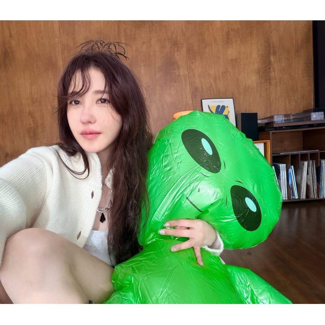 foreujiyeon's tweet photo. 260224 lee jiah #이지아 instagram update 👽
📸 e.jiah on instagram https://t.co/0OEjdSgAzb