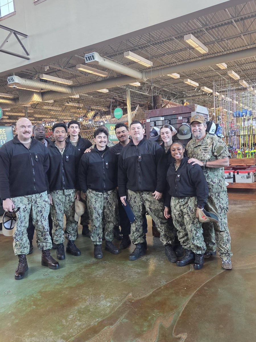 Bass Pro Shops tweet media