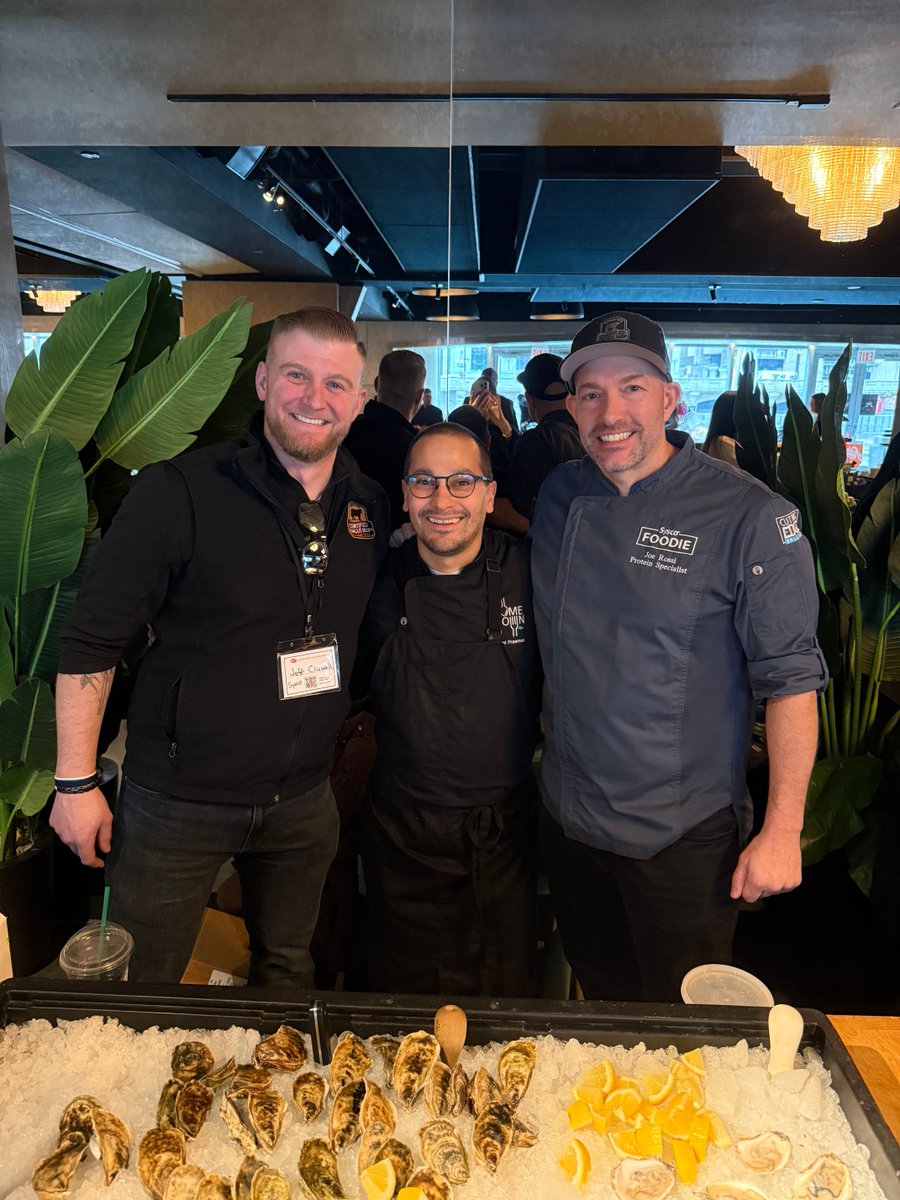 EdwardDonCo's tweet photo. Thank you to our local Sysco Specialty Company Partners for your participation during our 2026 Chicago Customer Showcase! Collaboration and opportunity were in the air. We could not have done the show without you. 🤩🌟

#DON #Sysco #FreshPoint #Buckhead #EuropeanImports #Chicago https://t.co/uM0OuHQ4Bb
