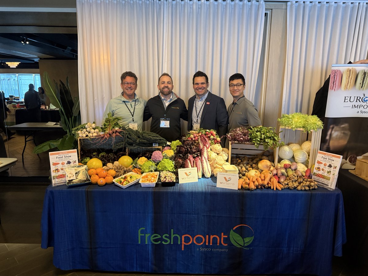 EdwardDonCo's tweet photo. Thank you to our local Sysco Specialty Company Partners for your participation during our 2026 Chicago Customer Showcase! Collaboration and opportunity were in the air. We could not have done the show without you. 🤩🌟

#DON #Sysco #FreshPoint #Buckhead #EuropeanImports #Chicago https://t.co/uM0OuHQ4Bb