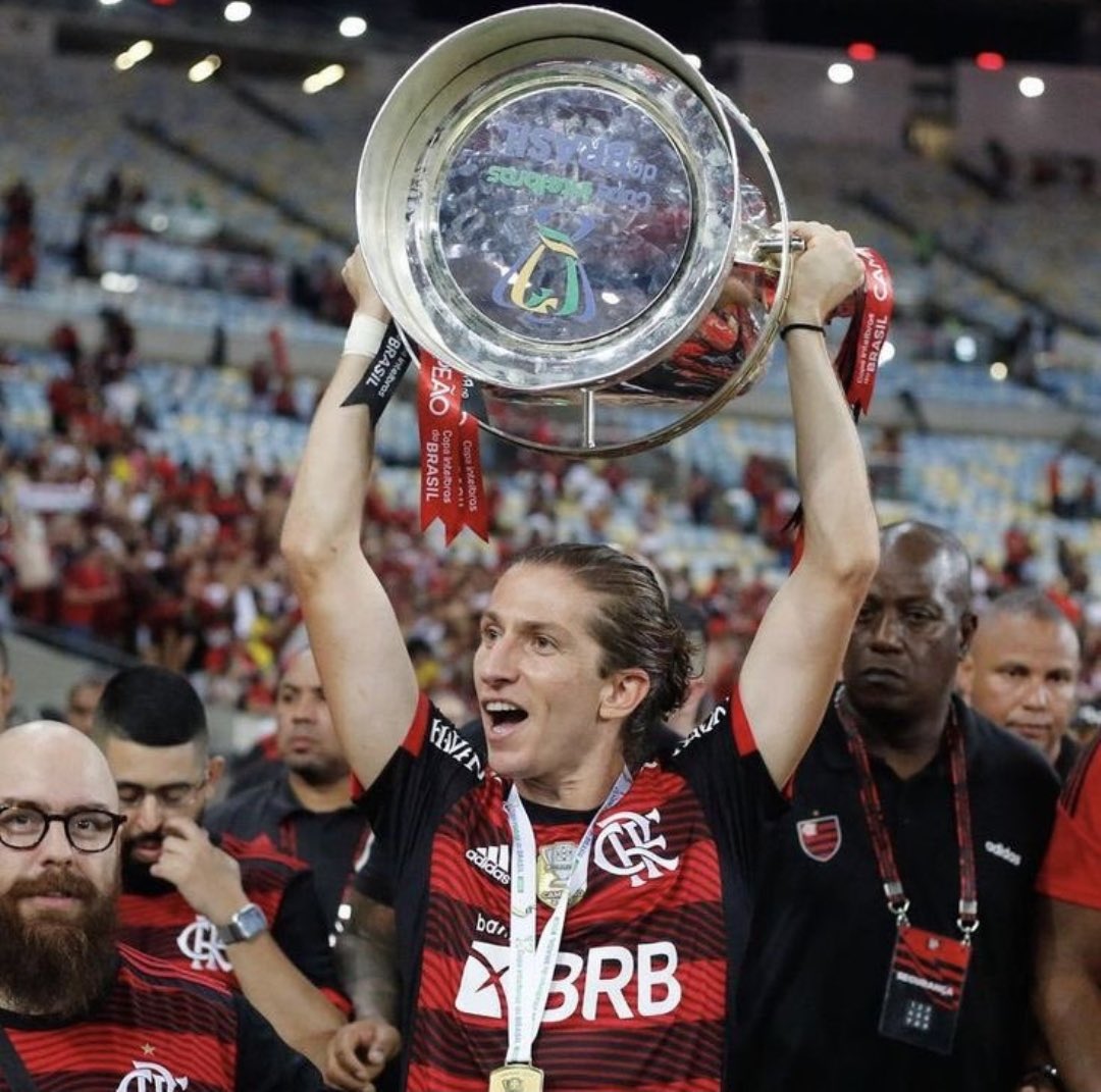 B16caio's tweet photo. treinador 
jogador 
torcedor 

e sempre Flamengo, foi uma honra! https://t.co/HF9CB1w7SQ