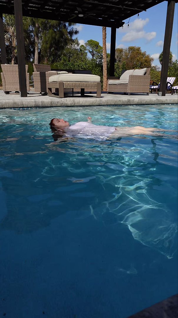 EmberSweets tweet media