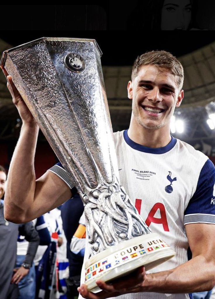 KingMathieuu tweet media