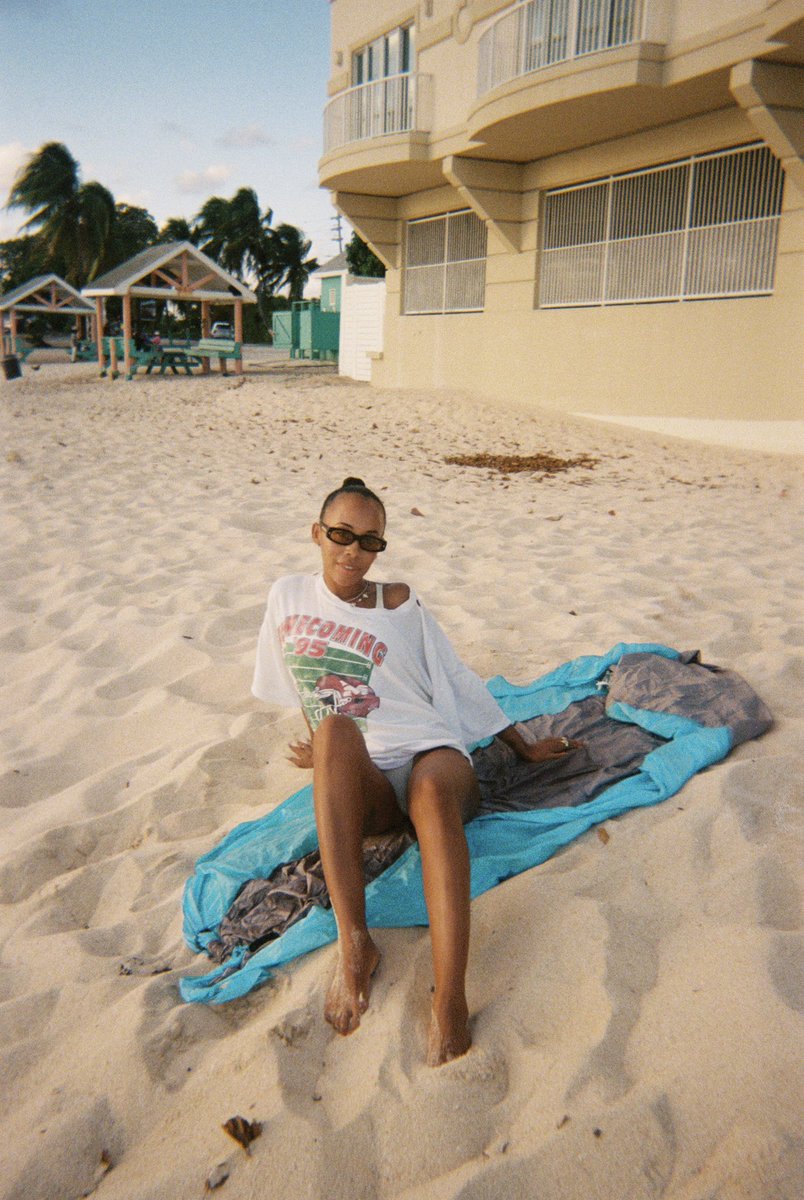 famous beach bum 💅